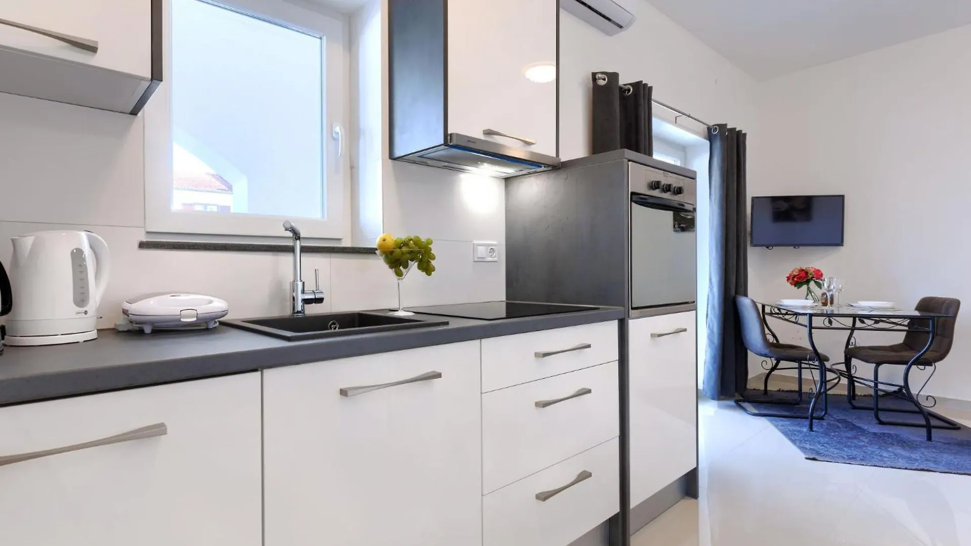 Appartamento Studio Villa Amra-2 By Interhome Porec